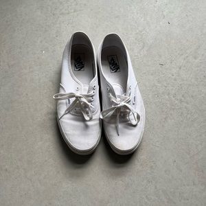 Vans White Mens 9.5. Rarley worn